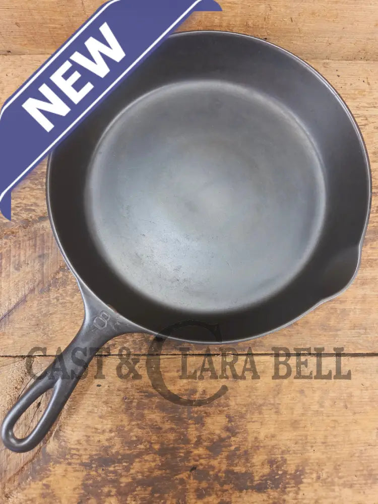 1905-1909! 5 Line Griswold Victor #8 Skillet 722. Fully Marked. One of our favorite series - Skillet