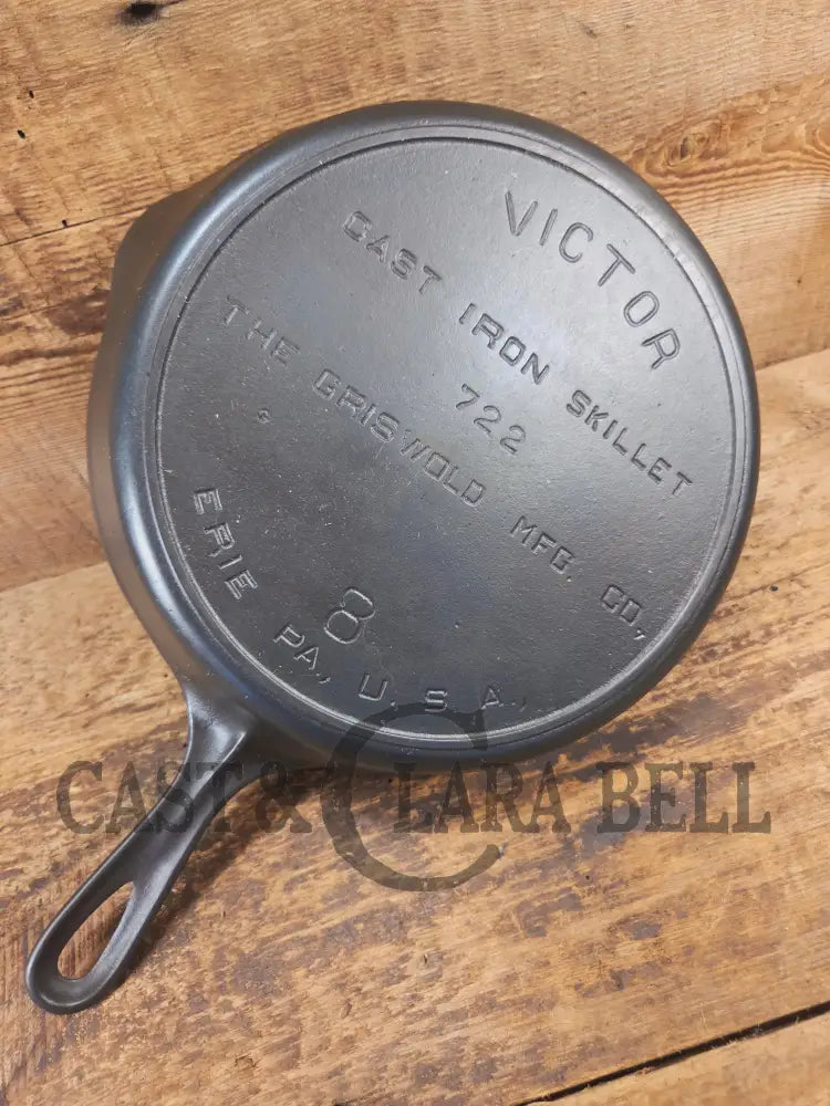 1905-1909! 5 Line Griswold Victor #8 Skillet 722. Fully Marked. One of our favorite series - Skillet