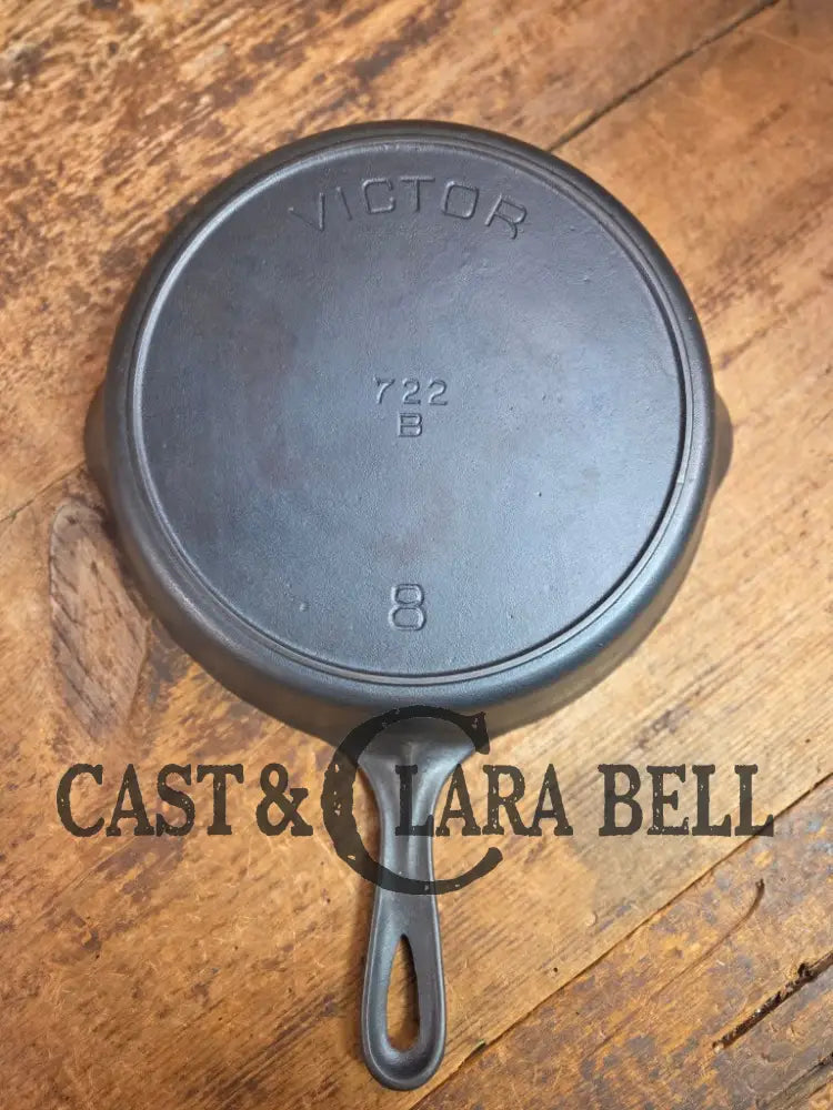 1905-1909! Second series Griswold Victor #8 Skillet 722 B. Restored and Ready to Use! Skillet