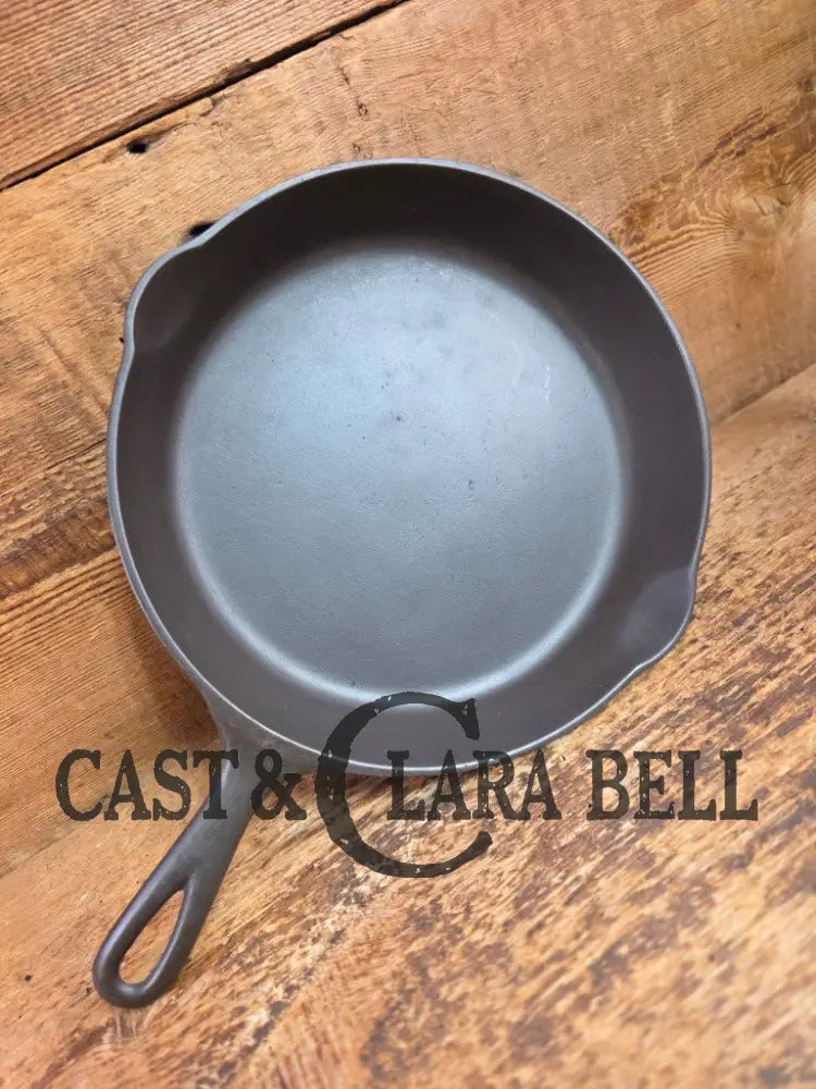1905-1909! Second series Griswold Victor #8 Skillet 722 B. Restored and Ready to Use! Skillet