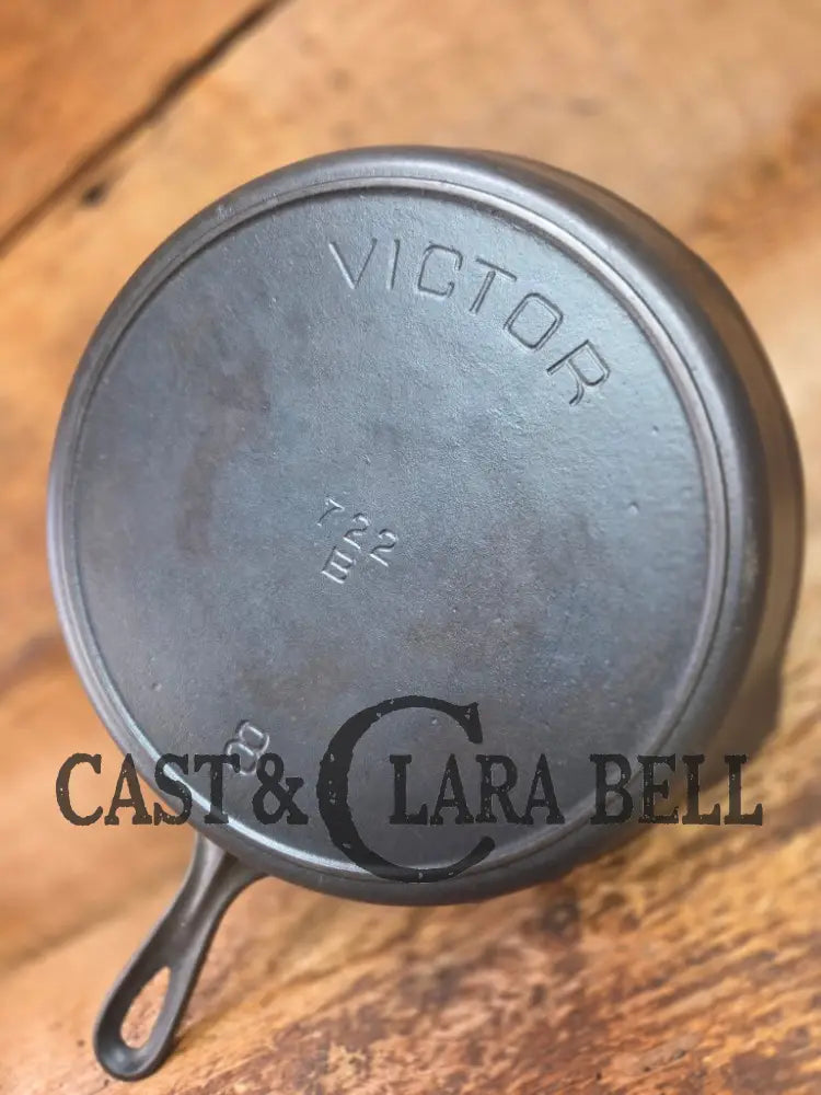 1905-1909! Second series Griswold Victor #8 Skillet 722 B. Restored and Ready to Use! Skillet