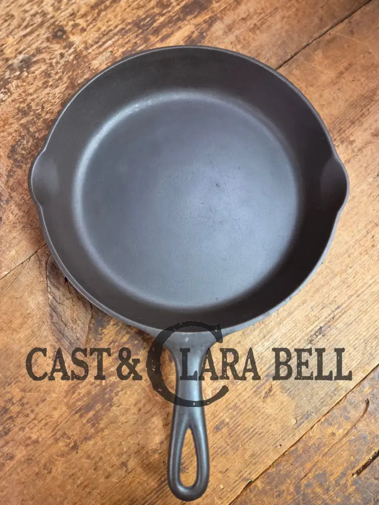 1905-1909! Second series Griswold Victor #8 Skillet 722 B. Restored and Ready to Use! Skillet