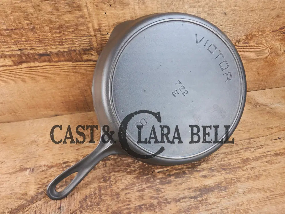 1905-1909! Second series Griswold Victor #8 Skillet 722 E. Restored and Ready to Use one of our underrated favorites!
