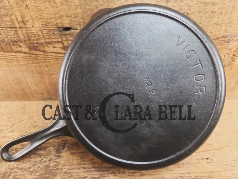 1905-1909! Second series Griswold Victor #8 Skillet 722. Restored and Ready to Use! Skillet