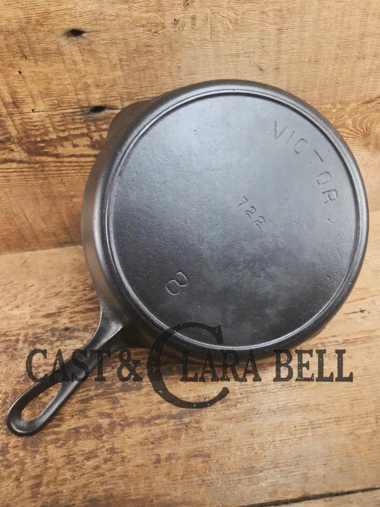1905-1909! Second series Griswold Victor #8 Skillet 722. Restored and Ready to Use! Skillet