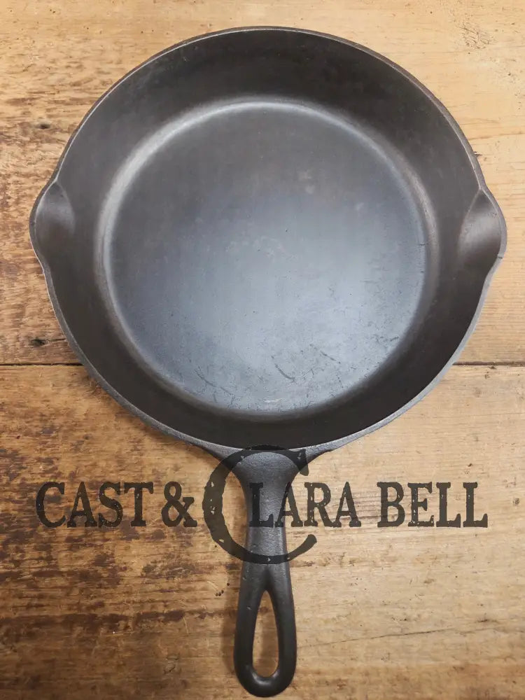 1905-1909! Second series Griswold Victor #8 Skillet 722. Restored and Ready to Use! Skillet