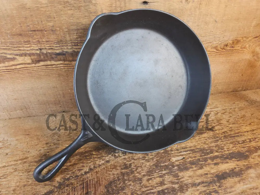 1910’s Era Lodge RAISED #7 Cast Iron Skillet Raised ’I’ No Notch heat ring - Skillet