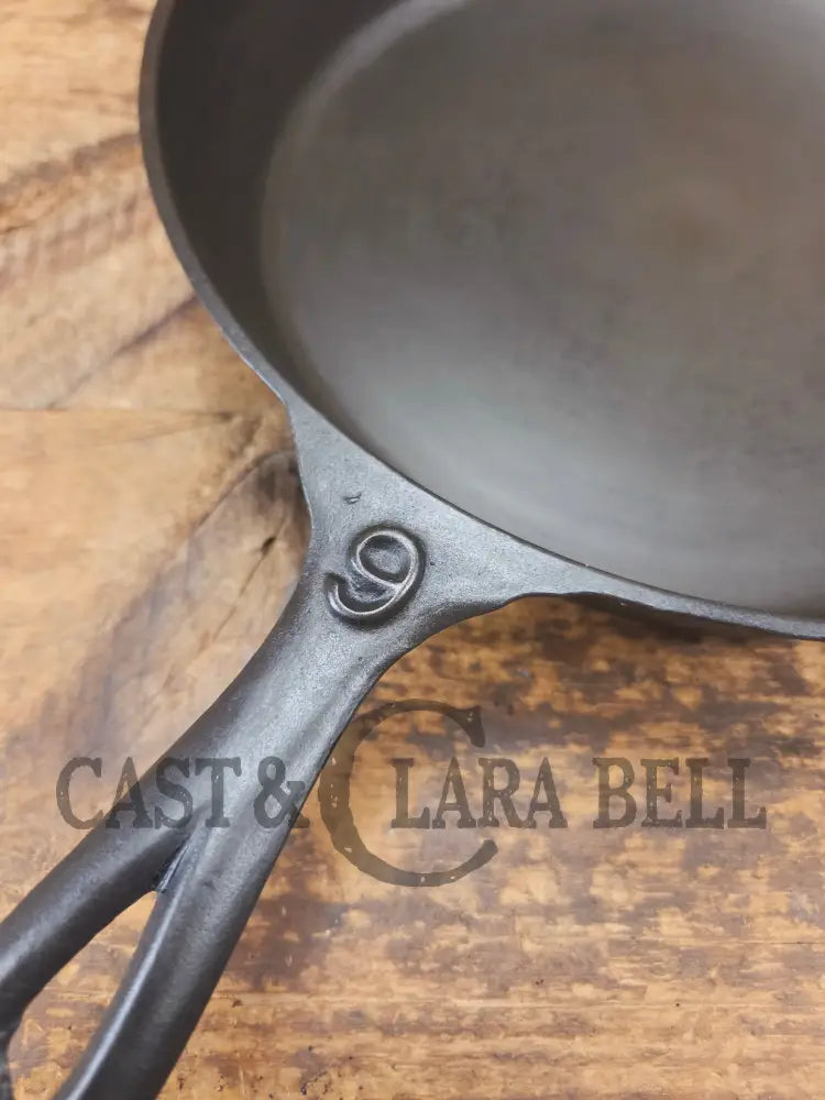 1910’s Lodge #9 Skillet with Arc Logo Heat Ring Raised ’H’. Our favorite line of daily skillets! - Skillet
