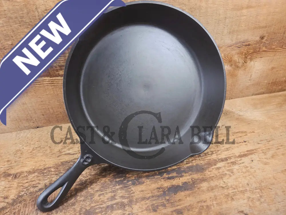 1910’s Lodge #9 Skillet with Arc Logo Heat Ring Raised ’H’. Our favorite line of daily skillets! - Skillet