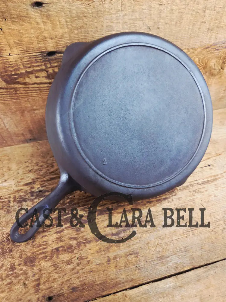 1910’s very early Lodge #8 Cast Iron Skillet with Single Notch and Raised #2 at 6 O’clock position Skillet