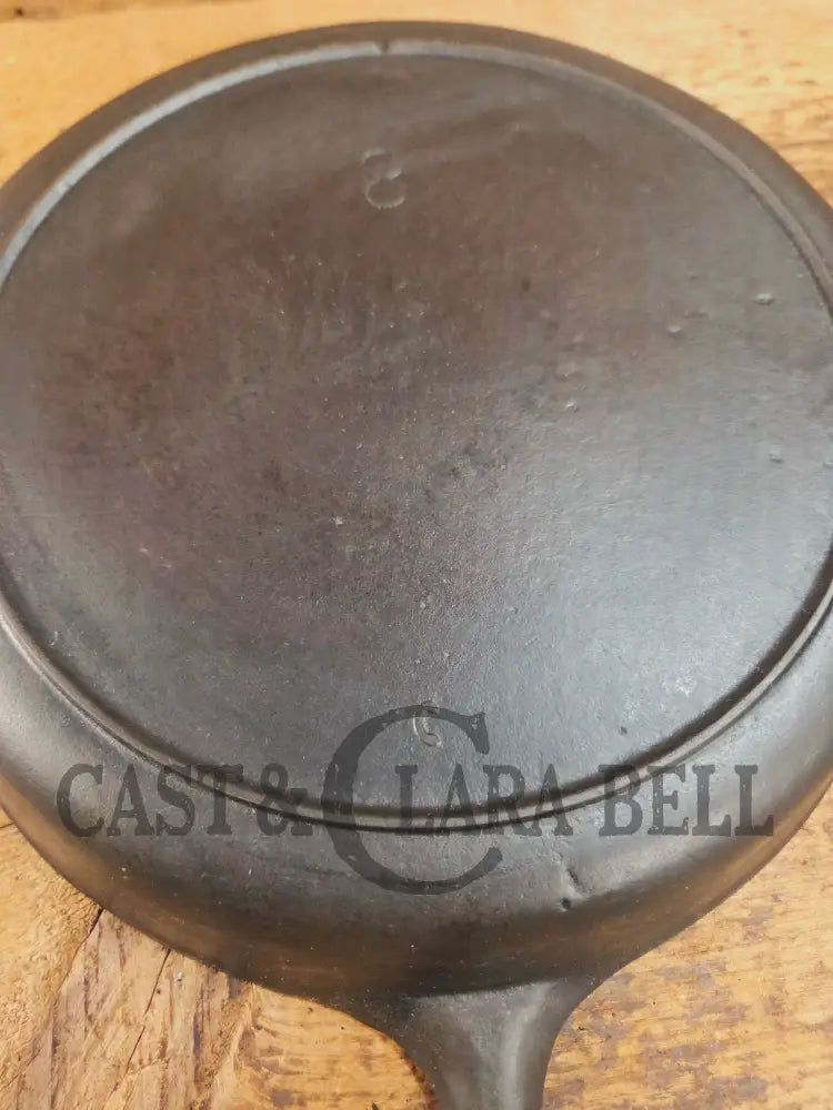 1910’s very early Lodge #8 Cast Iron Skillet with Single Notch and Raised C Skillet
