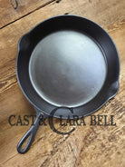 1910’s very early Lodge #8 Cast Iron Skillet with Single Notch and Raised 8 handle! Skillet