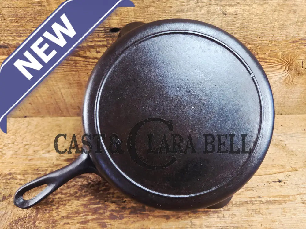 1910’s very early Lodge #8 Cast Iron Skillet with Single Notch and Raised I at 6 O’clock position Skillet