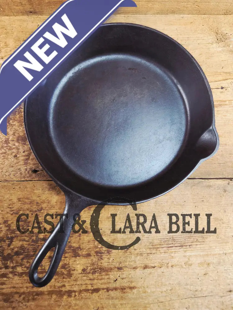 1910’s very early Lodge #8 Cast Iron Skillet with Single Notch and Raised I at 6 O’clock position Skillet