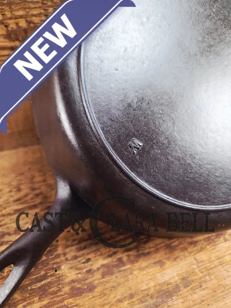 1910’s very early Lodge #8 Cast Iron Skillet with Single Notch and Raised I at 6 O’clock position Skillet