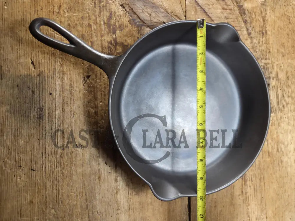 1910’s very early Lodge #8 Cast Iron Skillet with Single Notch and Raised S! SC24 Skillet