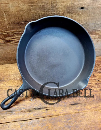 1910’S Very Early Lodge #8 Cast Iron Skillet With Single Notch And Raised T!