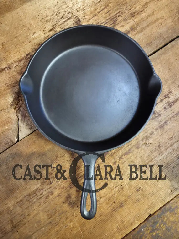 1910’s very early Lodge #8 Cast Iron Skillet with Single Notch and Raised X Skillet