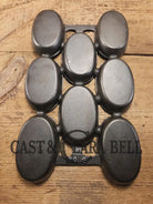 1920’s and gorgeous! Griswold No. 5 #943 p/n Muffin Gem Pan. Open air design makes great cornbread or muffins! Bakeware