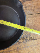 1920’s Chicago Hardware made Favorite Cook Ware #5J Cast Iron Skillet Skillet