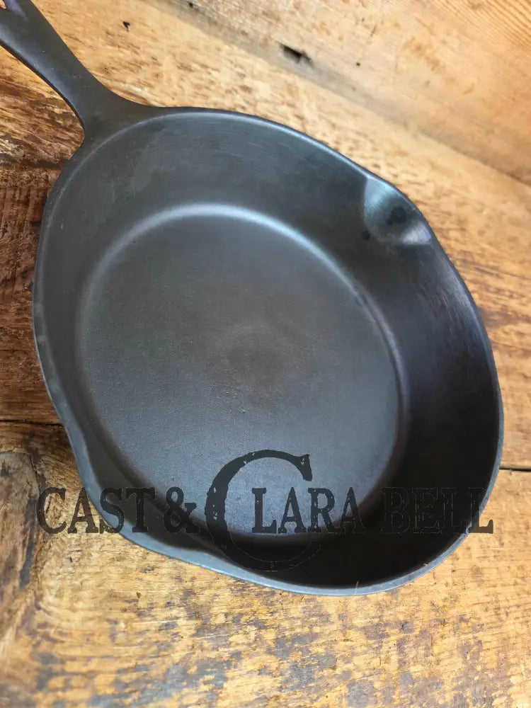 1920’s Chicago Hardware made Favorite Cook Ware #5J Cast Iron Skillet Skillet