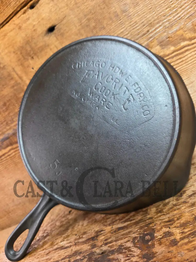 1920’s Chicago Hardware made Favorite Cook Ware #5J Cast Iron Skillet Skillet