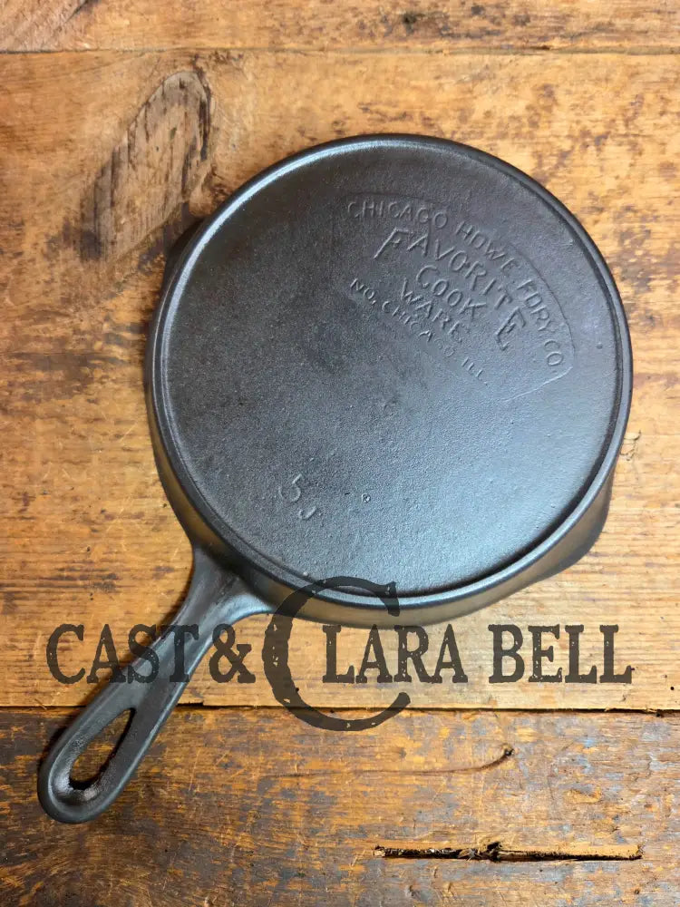 1920’s Chicago Hardware made Favorite Cook Ware #5J Cast Iron Skillet Skillet