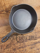 1920’s Chicago Hardware made Favorite Cook Ware #5Q Cast Iron Skillet - Skillet