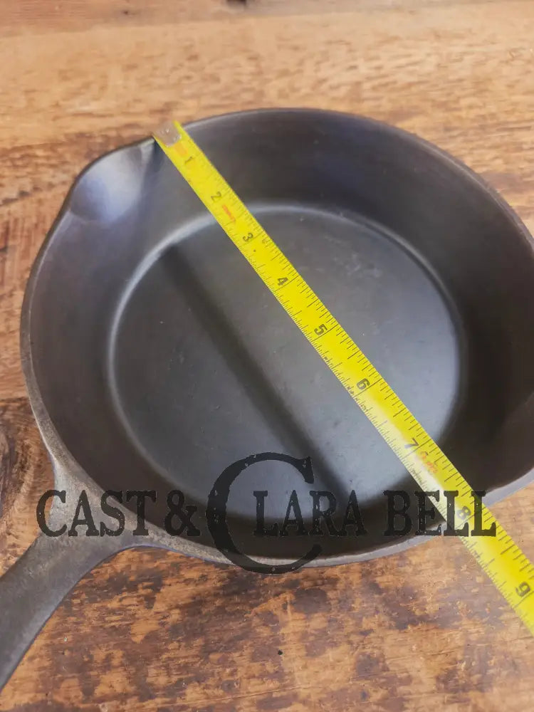 1920’s Chicago Hardware made Favorite Cook Ware #5Q Cast Iron Skillet - Skillet