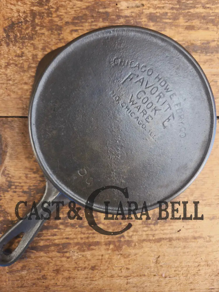 1920’s Chicago Hardware made Favorite Cook Ware #5Q Cast Iron Skillet - Skillet
