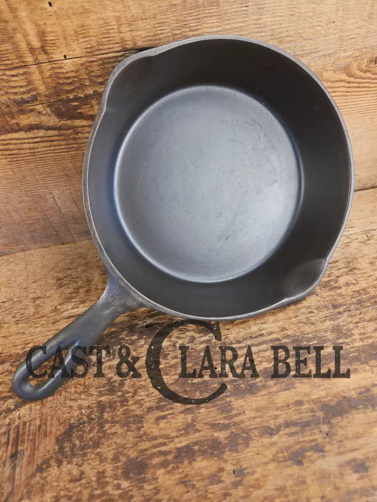 1920’s Chicago Hardware made Favorite Cook Ware #5Q Cast Iron Skillet - Skillet