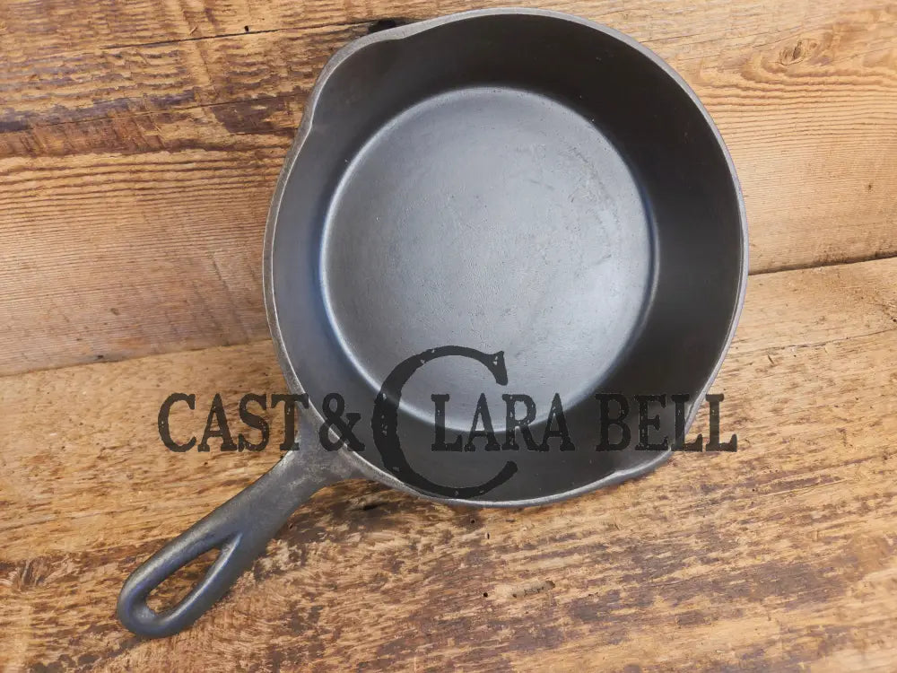 1920’s Chicago Hardware made Favorite Cook Ware #5Q Cast Iron Skillet - Skillet