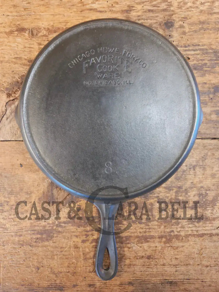1920’s Chicago Hardware made Favorite Cook Ware #8 Cast Iron Skillet - Skillet
