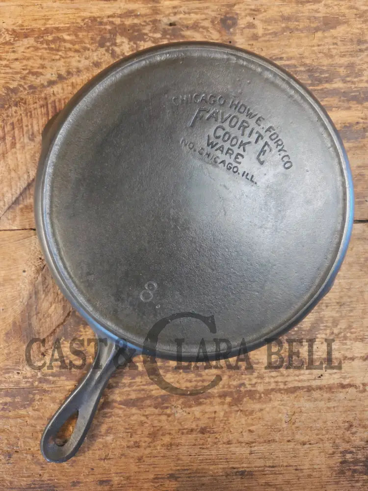 1920’s Chicago Hardware made Favorite Cook Ware #8 Cast Iron Skillet - Skillet
