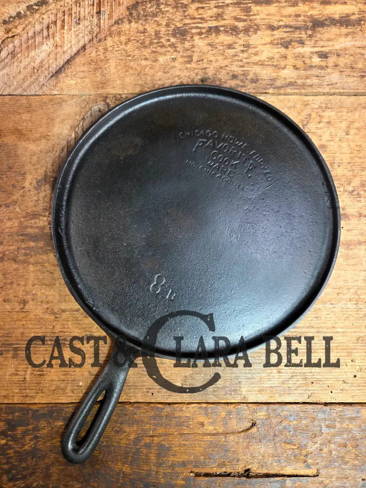 1920’s Chicago Hardware made Favorite Cook Ware #8B Cast Iron Griddle Skillet