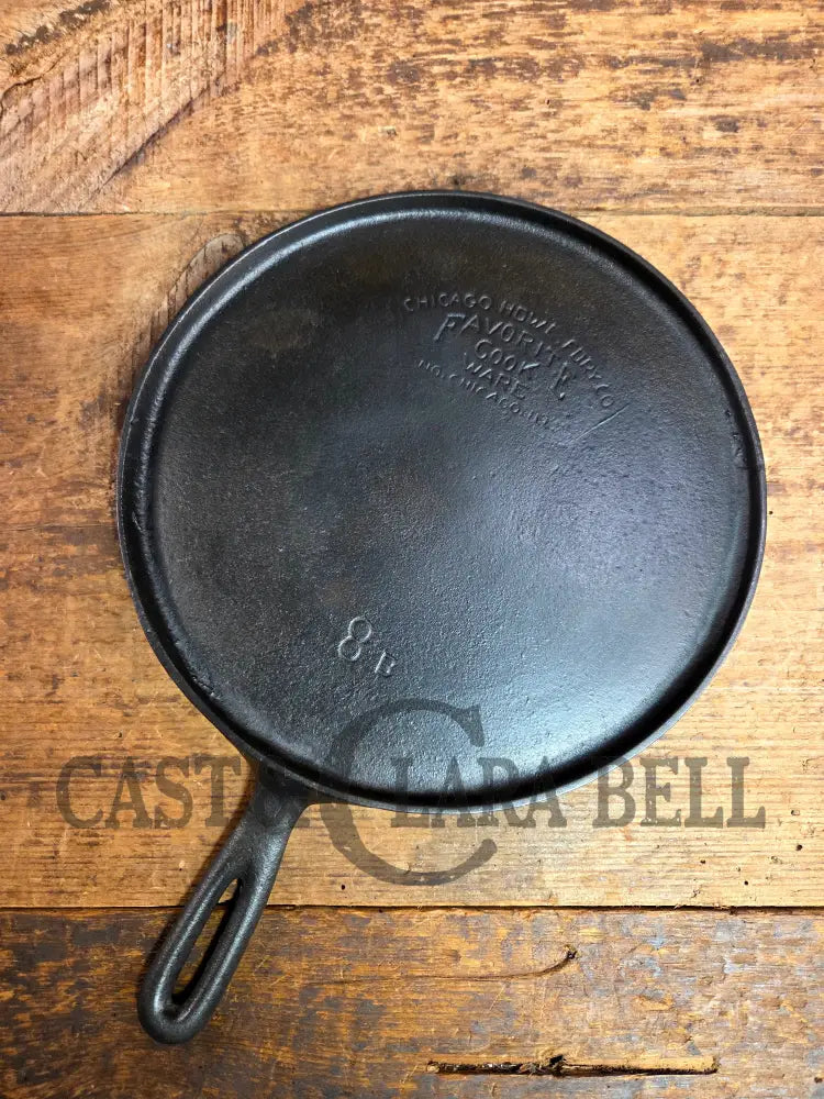 1920’s Chicago Hardware made Favorite Cook Ware #8B Cast Iron Griddle Skillet