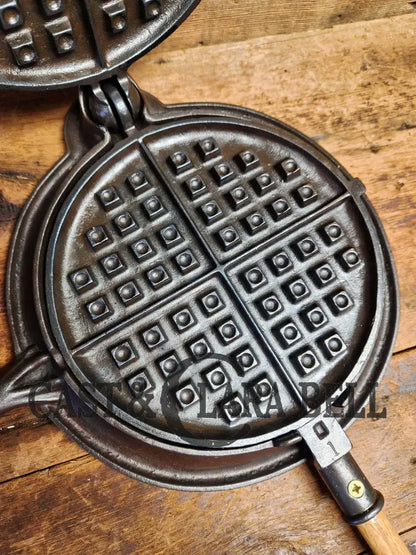 1920S Crescent Waffle Iron With C8 Low Base! New Oak Handles!