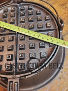 1920S Early Wagner Ware 1408 #8 Waffle Iron With Tall Base!