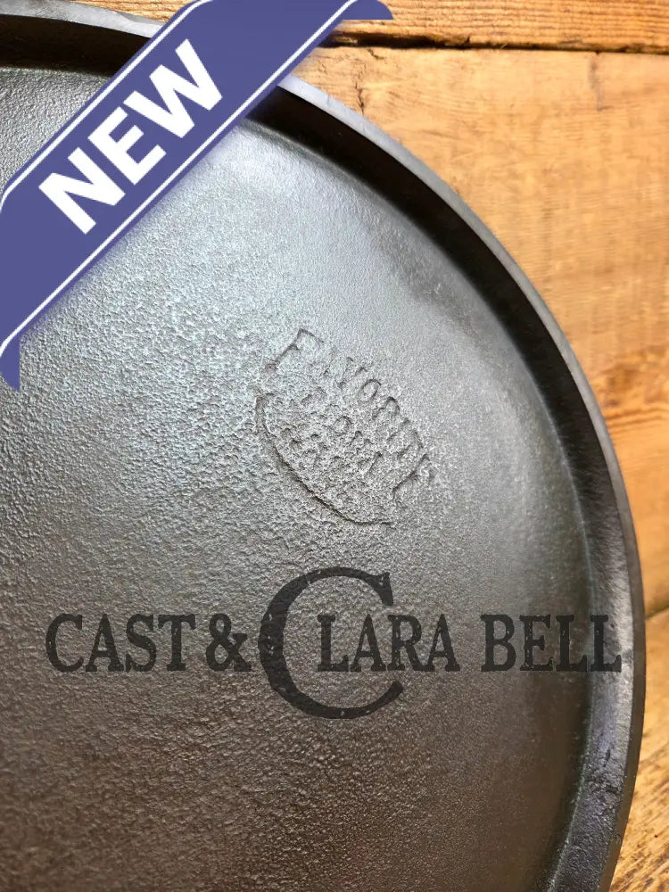 1920’s Favorite Piqua Ware #10 Round Cast Iron Griddle with Smiley Logo Griddle