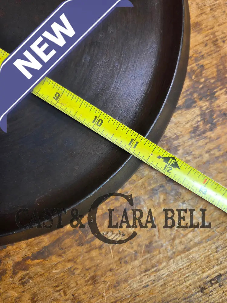 1920’s Favorite Piqua Ware #10 Round Cast Iron Griddle with Smiley Logo Griddle