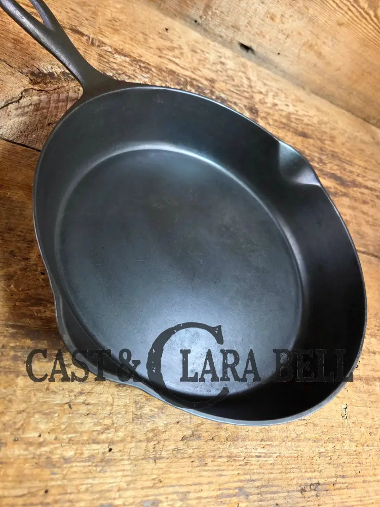 1920’s Favorite Piqua Ware #8 Cast Iron Skillet with Heat Ring and Smiley Logo Skillet