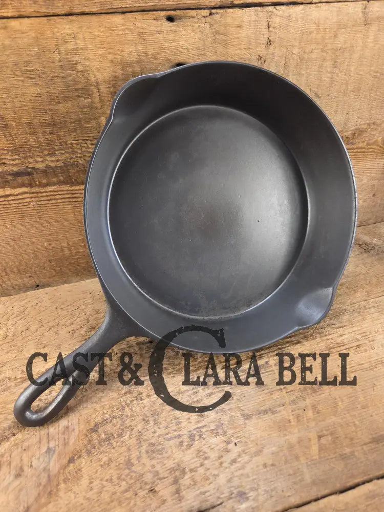 1920’s Favorite Piqua Ware #8 Cast Iron Skillet with Heat Ring and Smiley Logo 8B. SC24 Skillet