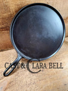 1920’s Favorite Piqua Ware #9 Round Cast Iron Griddle with Smiley Logo 9A. Perfect grilled cheese and pancakes Griddle