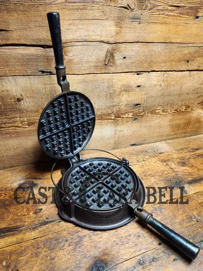 1920S Favorite Stove And Range Made Puritan No. 8 Waffle Iron With Low Base