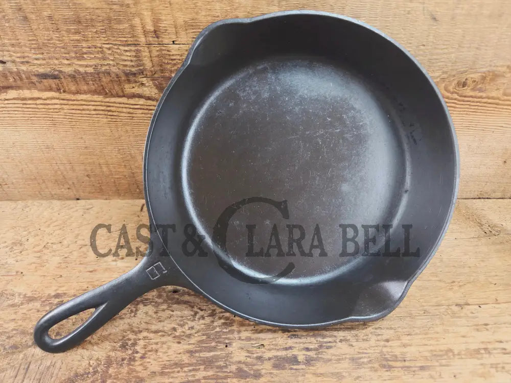 1920’s Griswold #6 Skillet with Large Block Logo and Smooth Bottom 699 Skillet