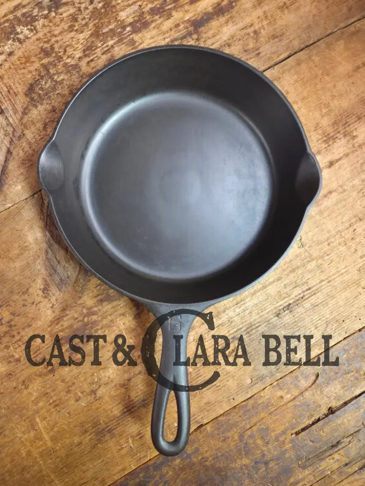 1920’s Griswold #6 Skillet with Large Block Logo and Smooth Bottom 699 Skillet
