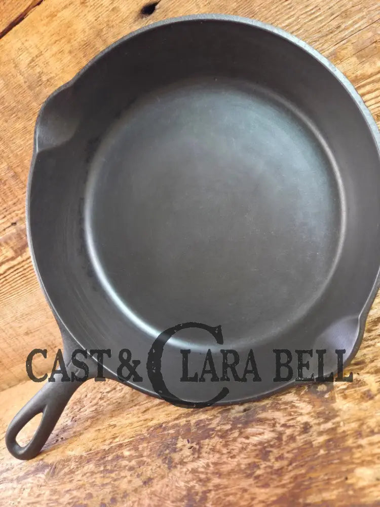 1920’s Griswold #6 Skillet with Large Block Logo and Smooth Bottom 699 Skillet
