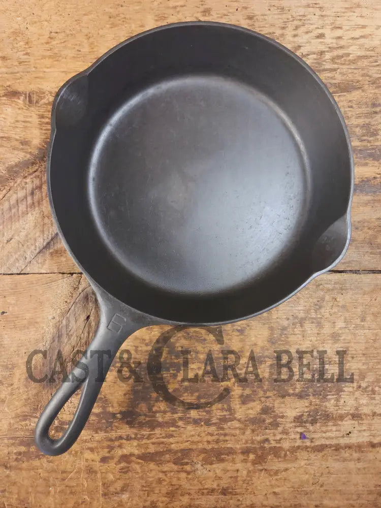 1920’s Griswold #6 Skillet with Large Block Logo and Smooth Bottom 699 C - Skillet