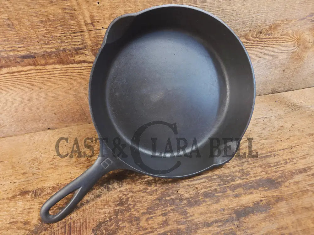 1920’s Griswold #6 Skillet with Large Block Logo and Smooth Bottom 699 C - Skillet