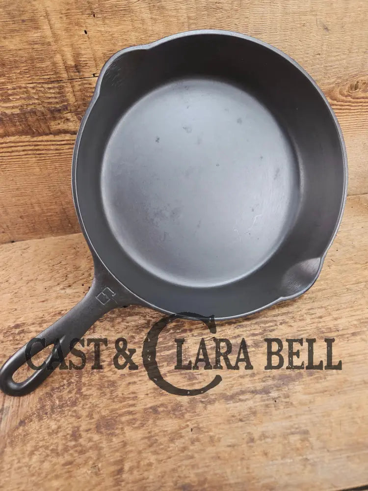 1920’s Griswold #6 Skillet with Large Block Logo and Smooth Bottom 699 E